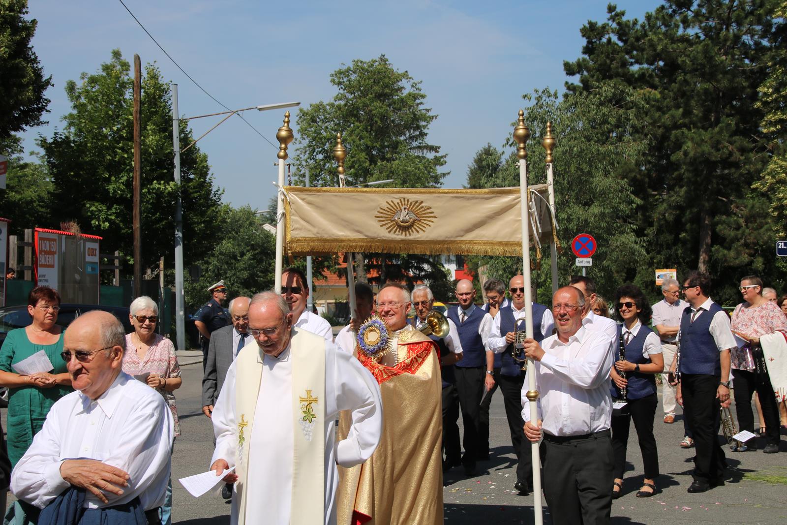 Hochfest Des Leibes Und Blutes Christi - Fronleichnam – Pfarre Strebersdorf